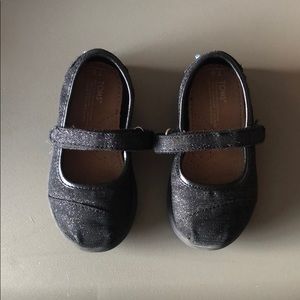 Toddler Size 6 TOMS